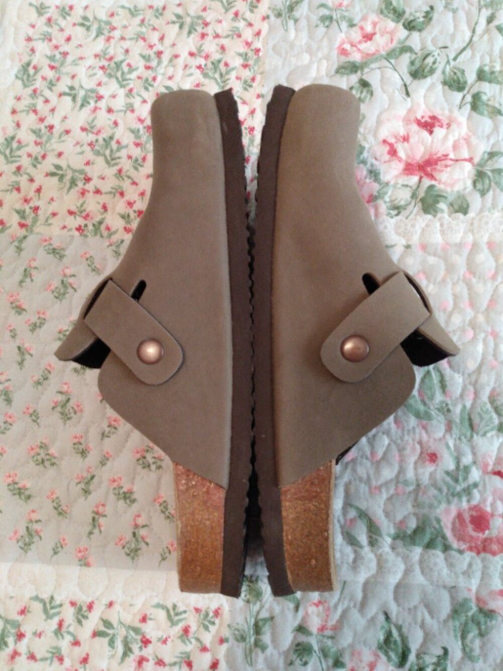 cusionaire, clogs size 7m, tan never worn! - Picture 5 of 9